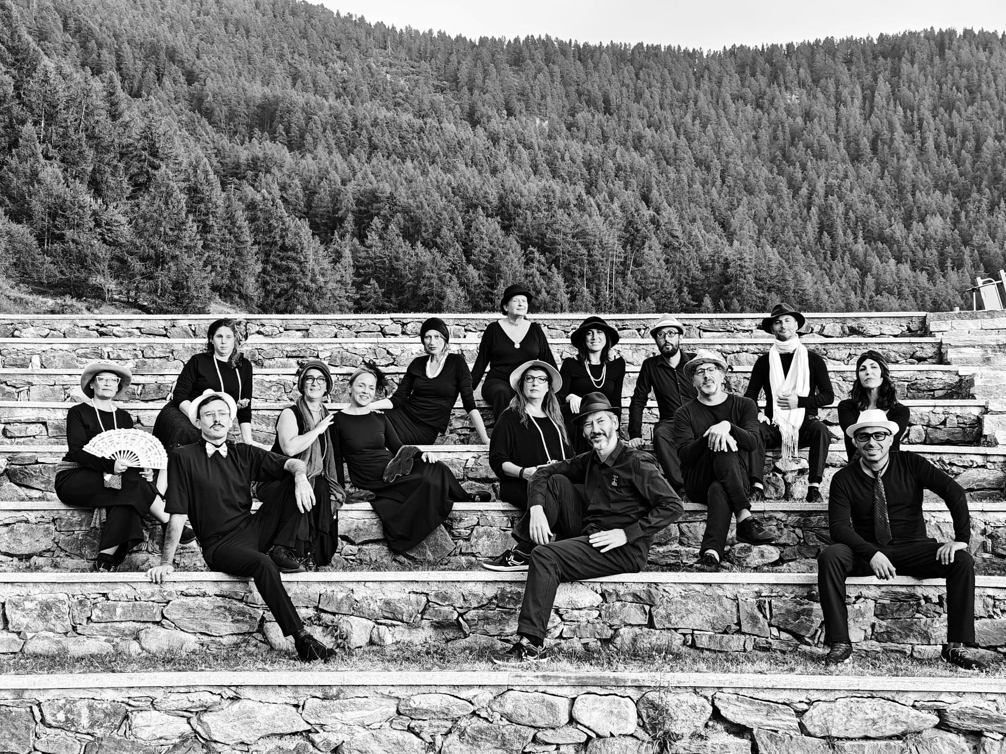 Chapau spettacolo di improvvisazione teatrale
